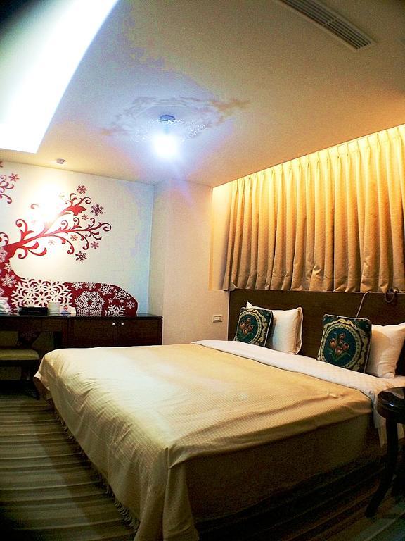 Lio Hotel - Taipei Main Station Bagian luar foto