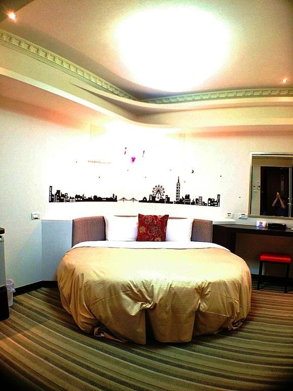 Lio Hotel - Taipei Main Station Bagian luar foto